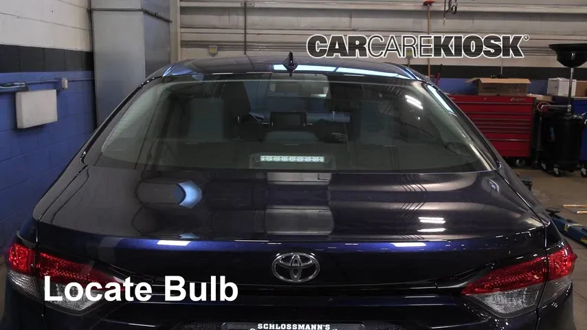 2021 Toyota Corolla LE 1.8L 4 Cyl. Éclairage Feu de freinage central (remplacer l'ampoule)